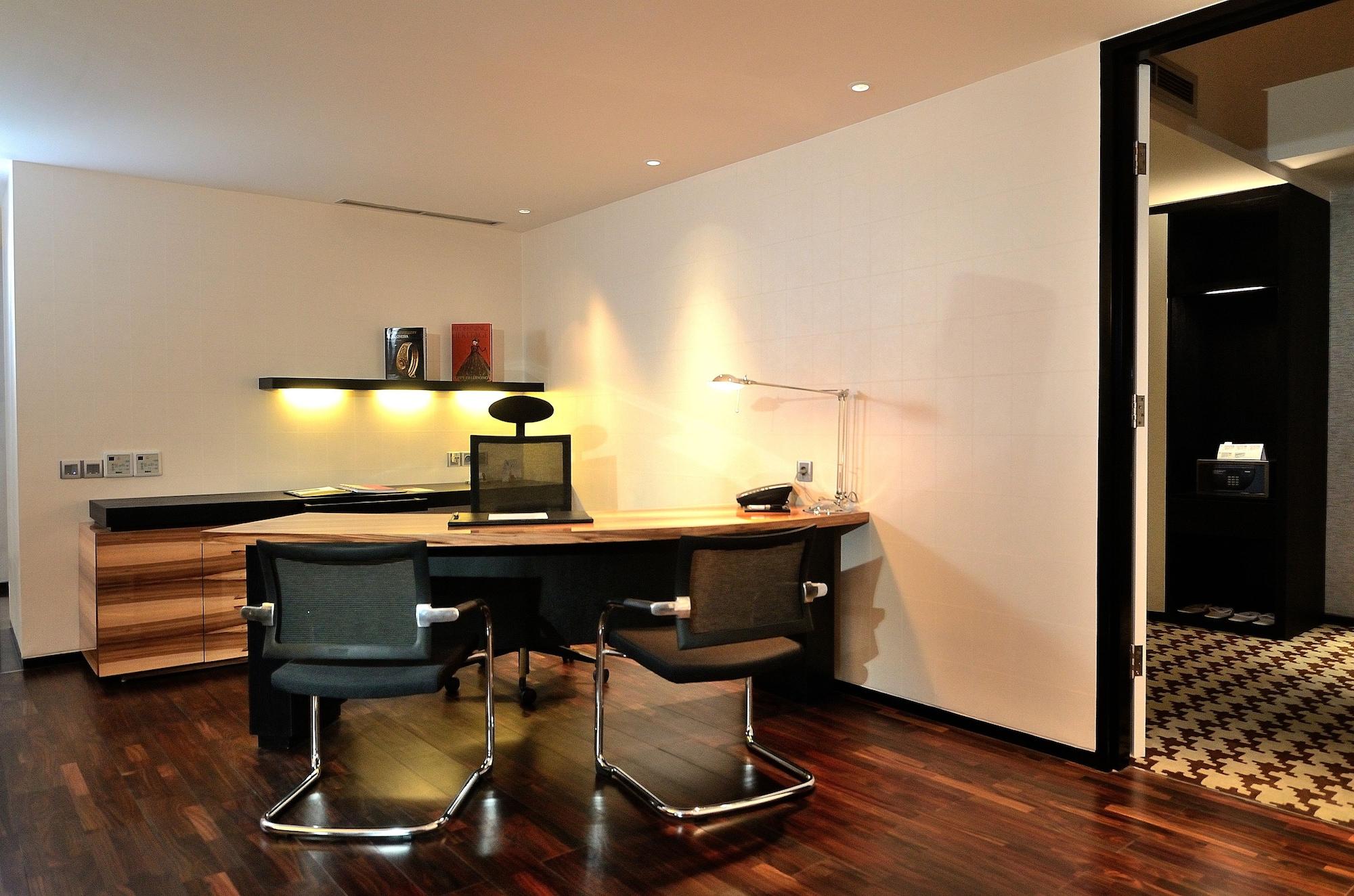 Ts Suites Surabaia Exterior foto