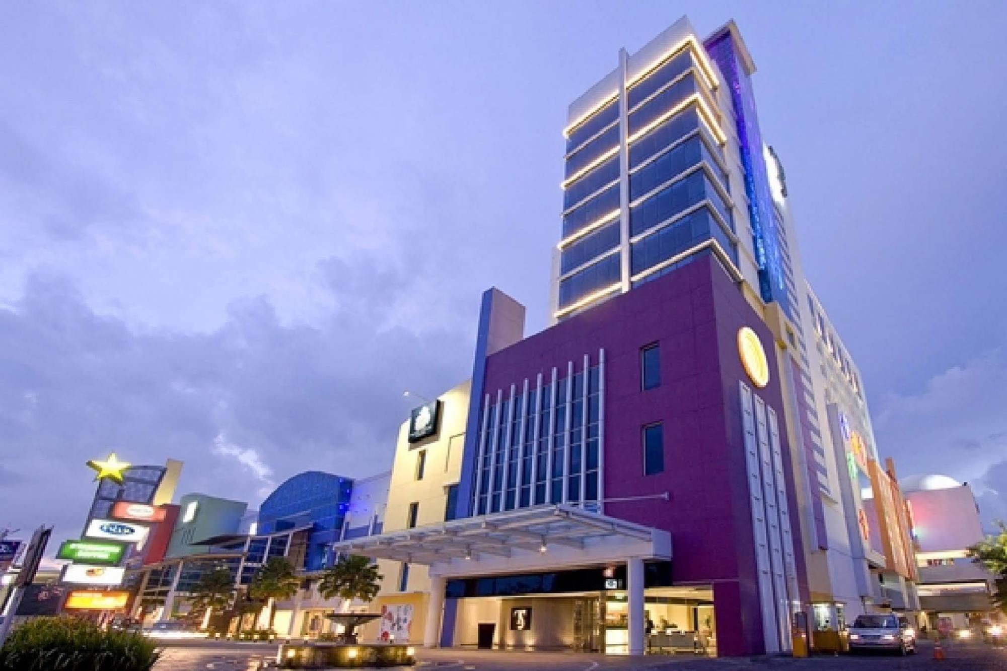 Ts Suites Surabaia Exterior foto